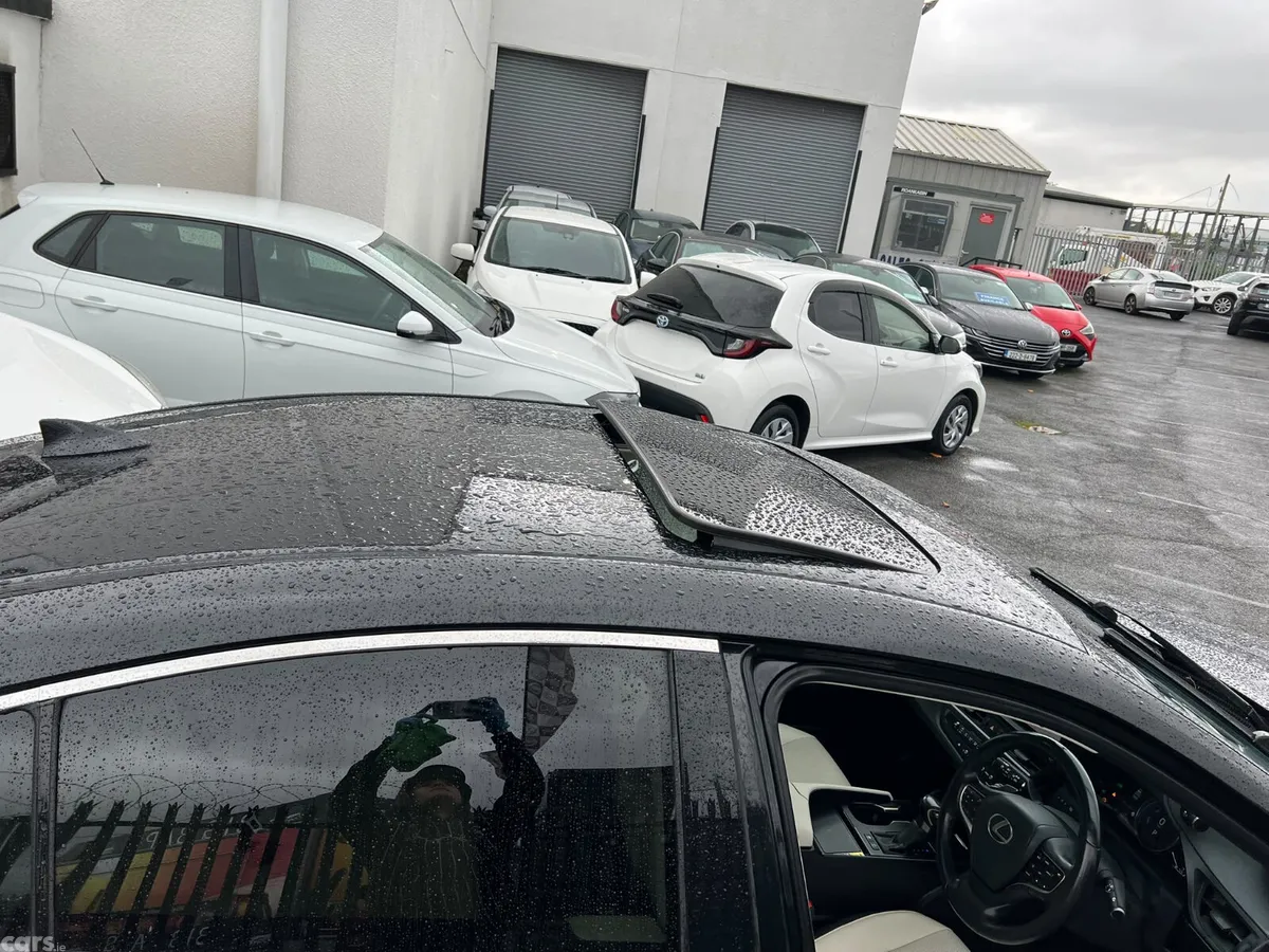 Lexus ES Saloon, Petrol Hybrid, 2023, Black
