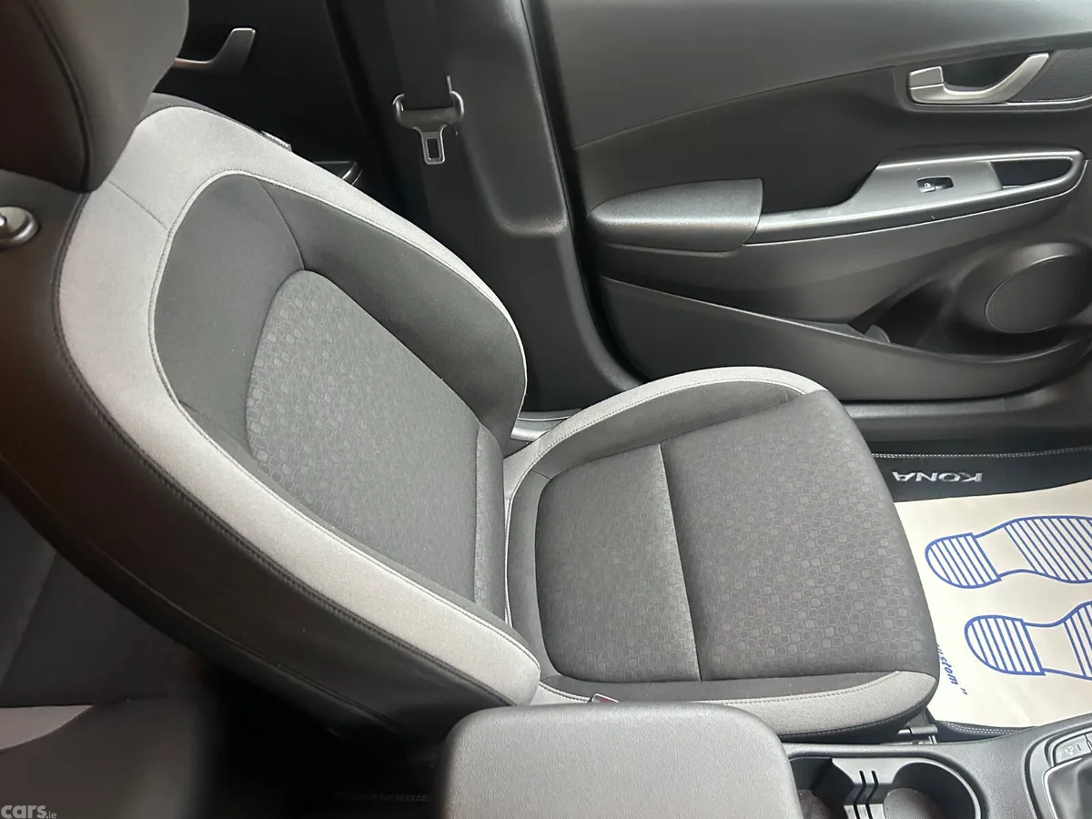 Hyundai KONA MPV, Petrol, 2019, Black
