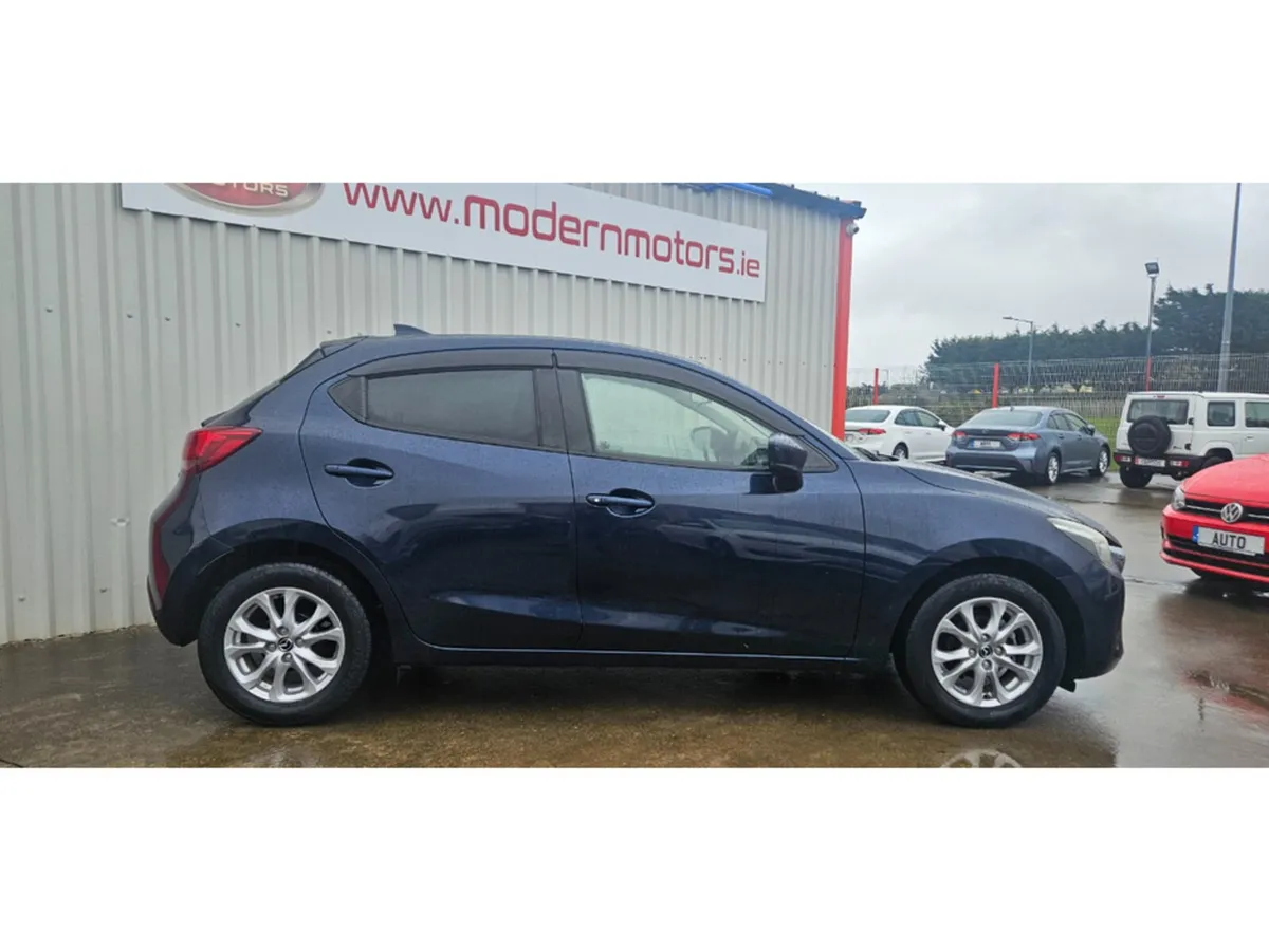 Mazda Demio MPV, Petrol, 2016, Blue