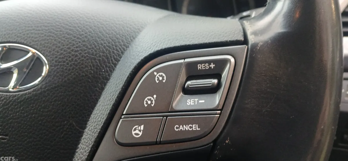 Hyundai Santa Fe SUV, Diesel, 2015, Silver