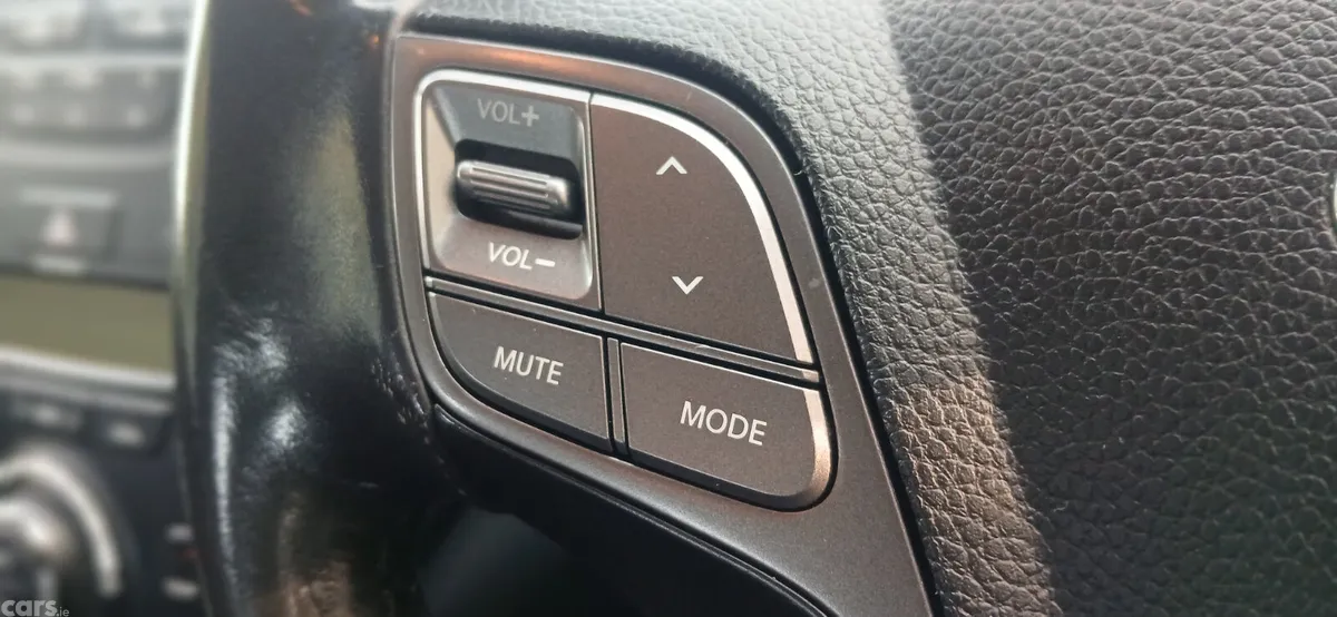 Hyundai Santa Fe SUV, Diesel, 2015, Silver