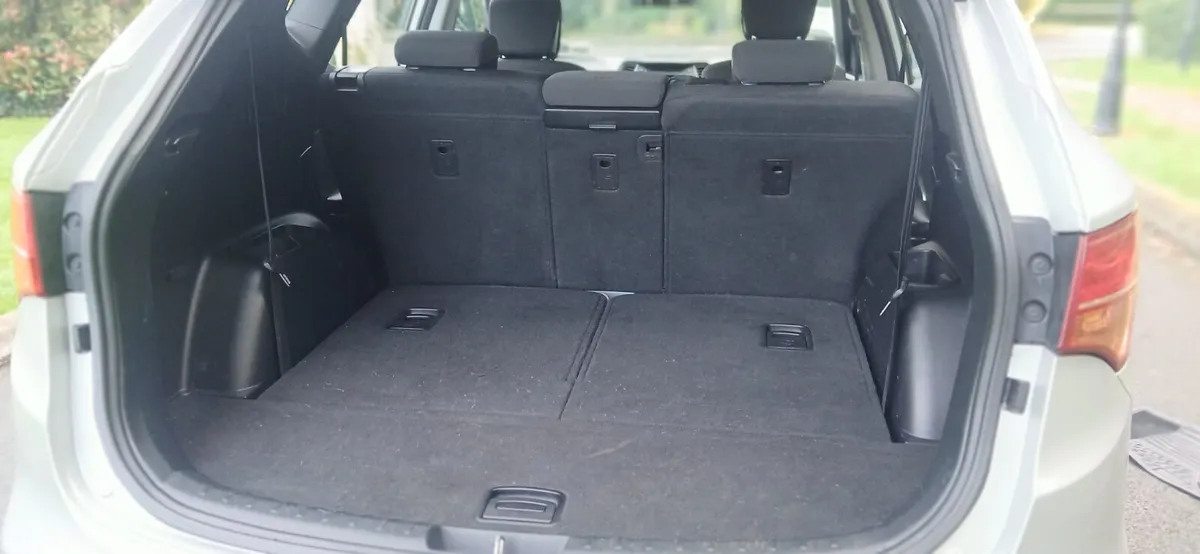 Hyundai Santa Fe SUV, Diesel, 2015, Silver