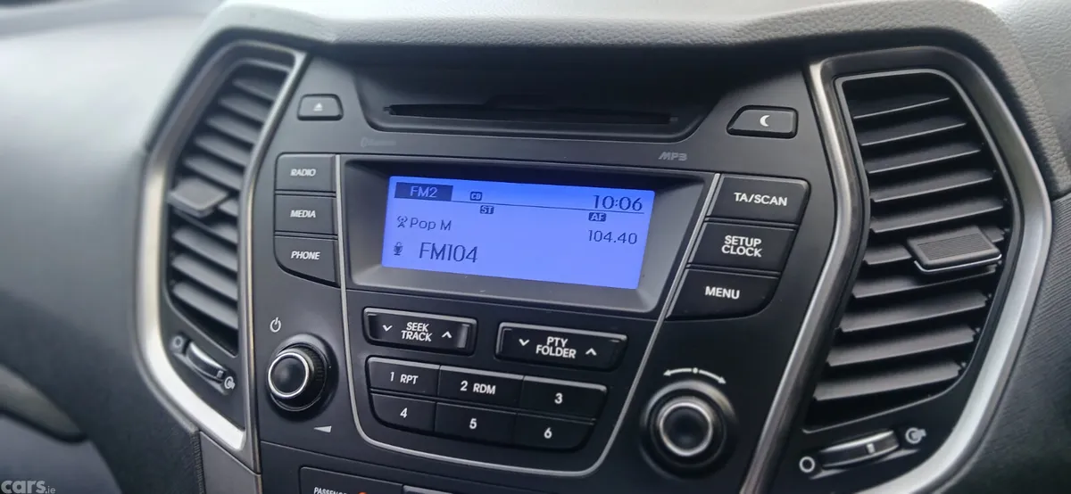 Hyundai Santa Fe SUV, Diesel, 2015, Silver