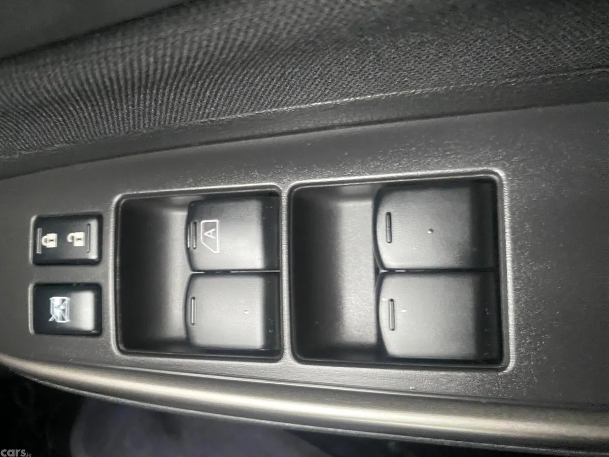 Nissan Note Hatchback, Petrol Hybrid, 2018, White