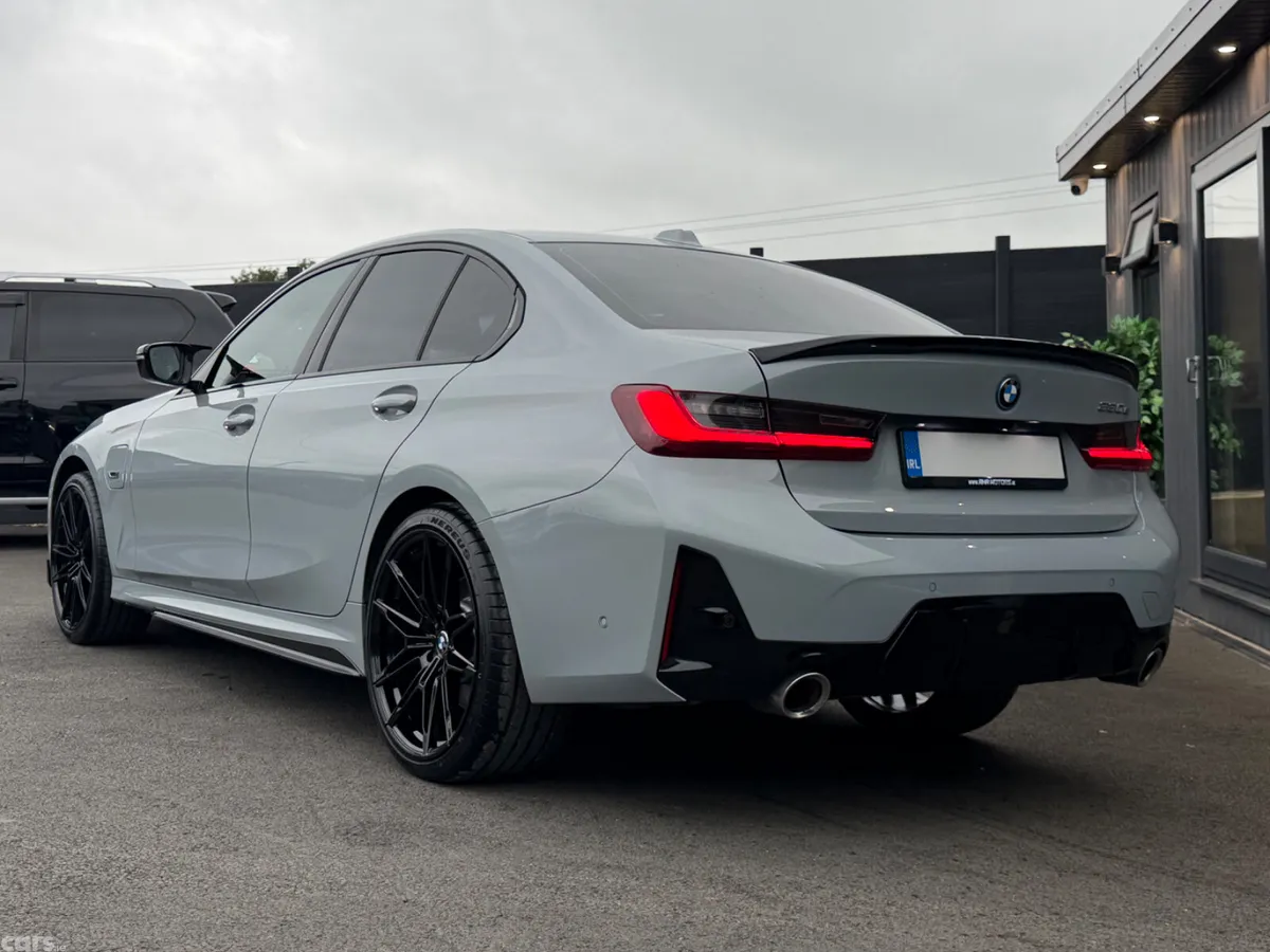 BMW 3-Series Saloon, Petrol Hybrid, 2023, Grey