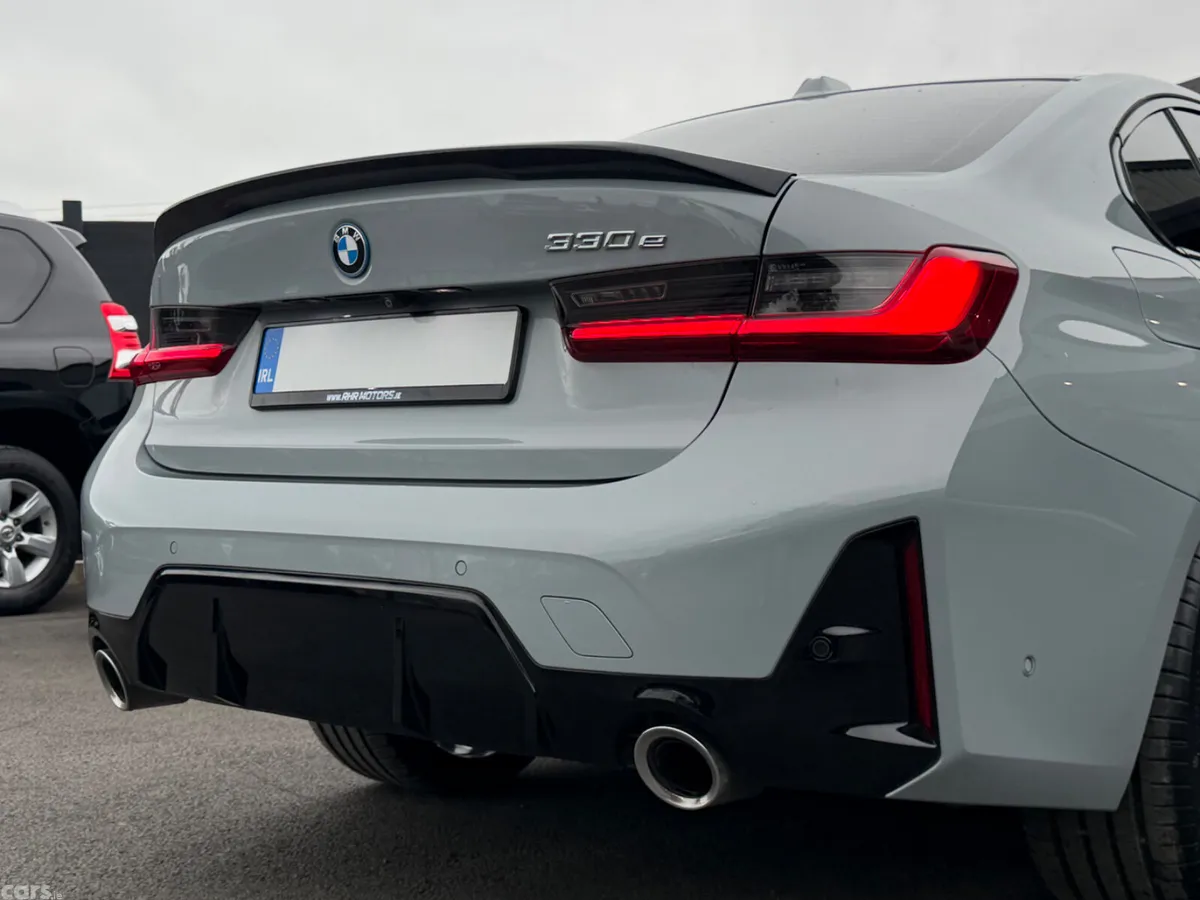 BMW 3-Series Saloon, Petrol Hybrid, 2023, Grey