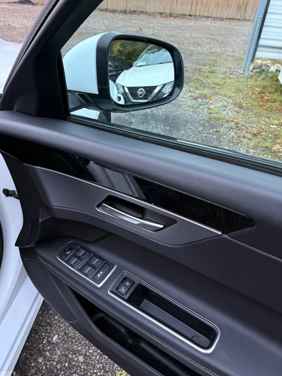 Jaguar XF Saloon, Diesel, 2018, White