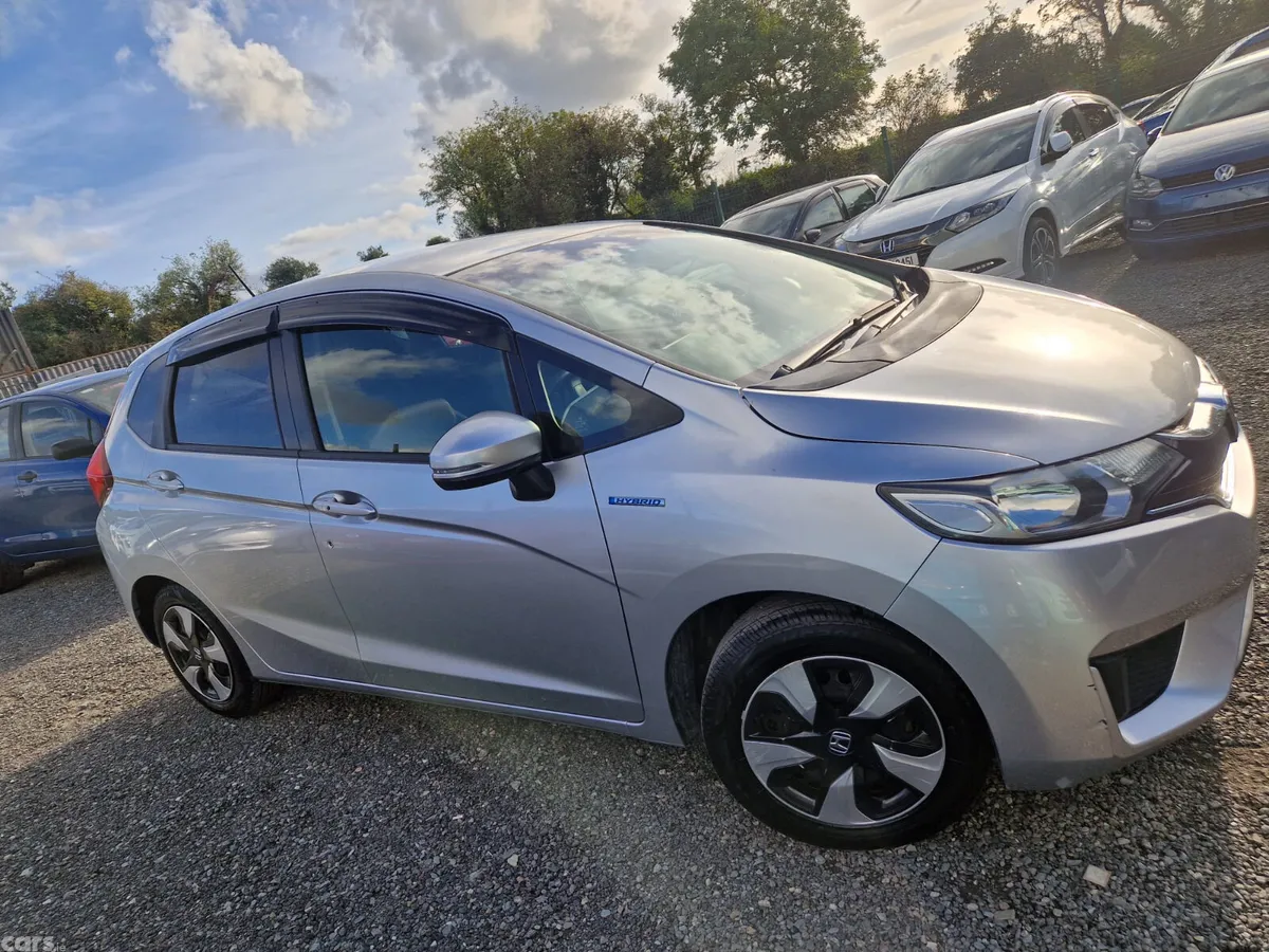 Honda Fit Hatchback, Petrol Hybrid, 2017, Silver
