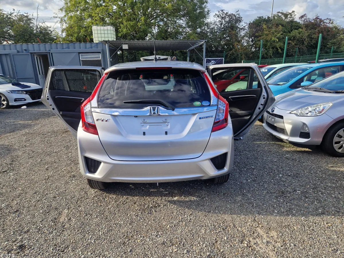 Honda Fit Hatchback, Petrol Hybrid, 2017, Silver