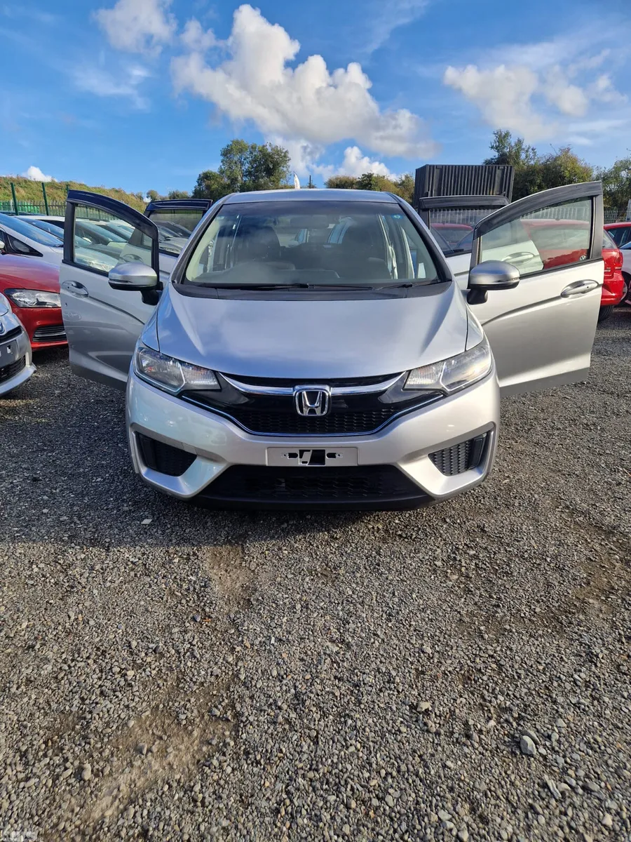 Honda Fit Hatchback, Petrol Hybrid, 2017, Silver