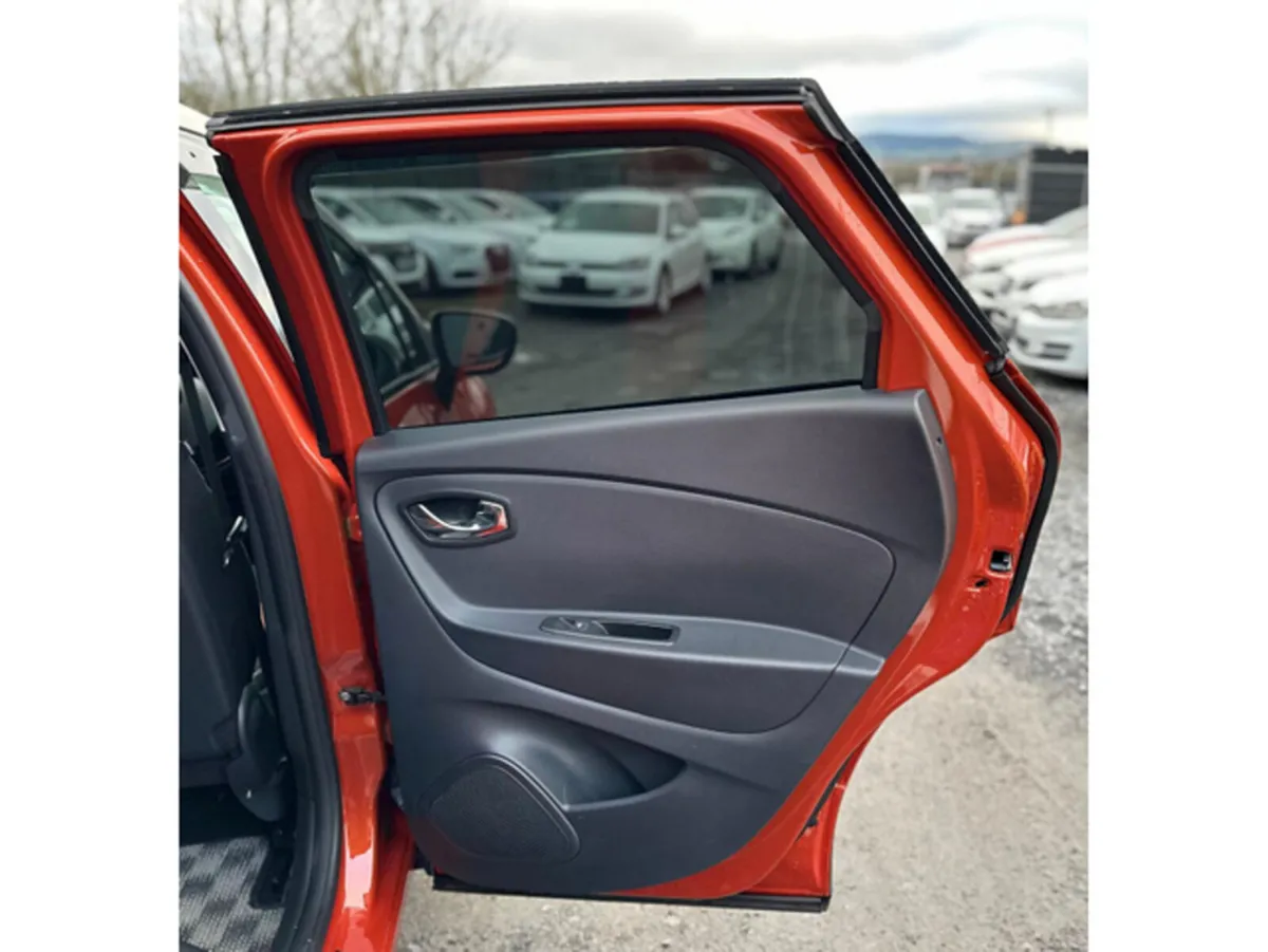 Renault Captur SUV, Petrol, 2016, Orange