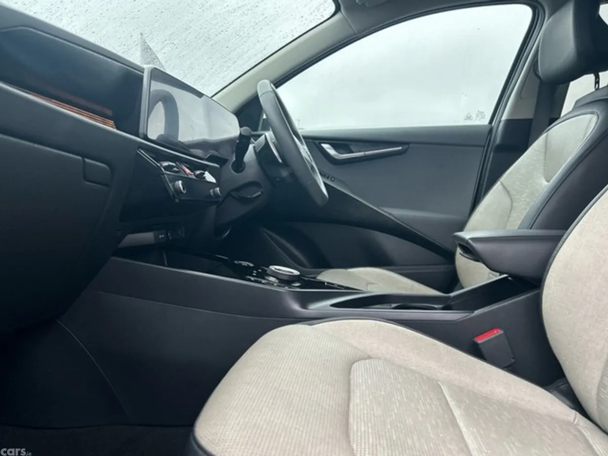 Kia Niro MPV, Electric, 2022, White
