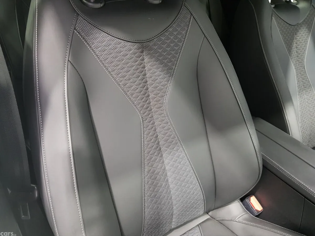DS Automobiles DS 4 MPV, Petrol Plug-in Hybrid, 2023, White