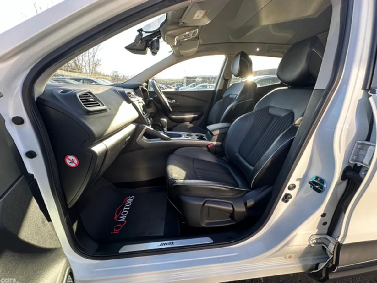 Renault Kadjar Hatchback, Petrol, 2018, White