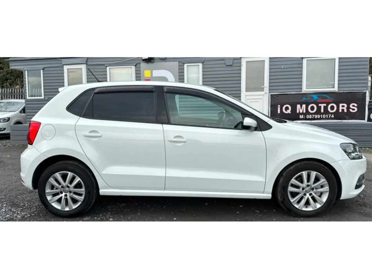 Volkswagen Polo Hatchback, Petrol, 2017, White