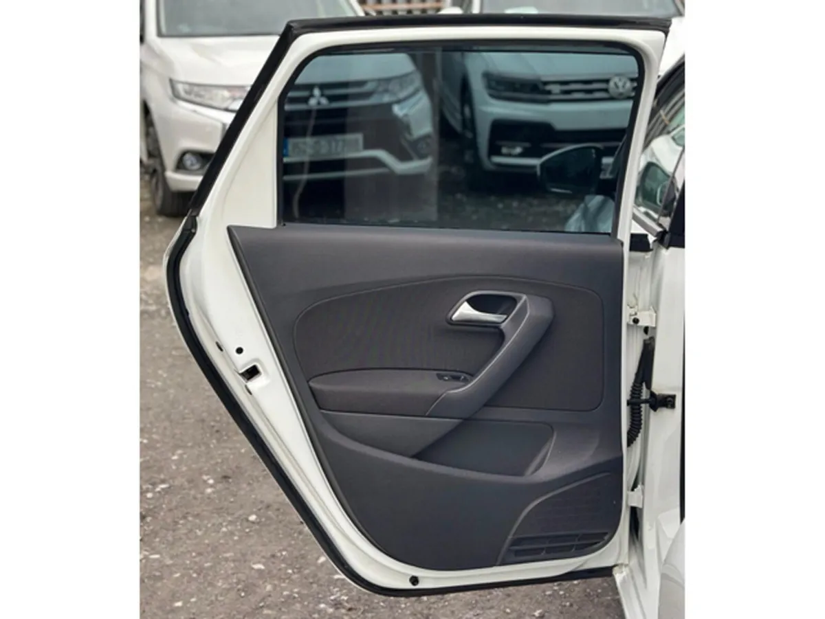 Volkswagen Polo Hatchback, Petrol, 2017, White