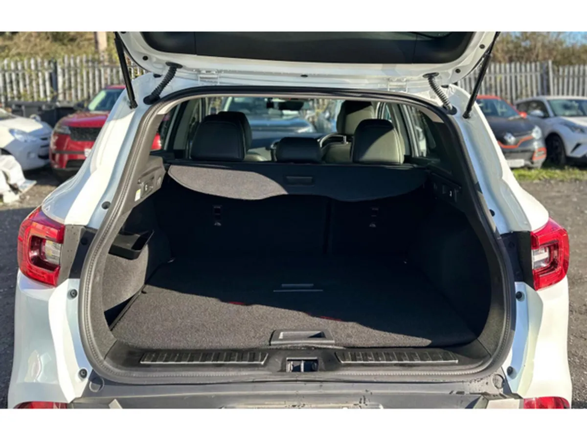 Renault Kadjar Hatchback, Petrol, 2018, White
