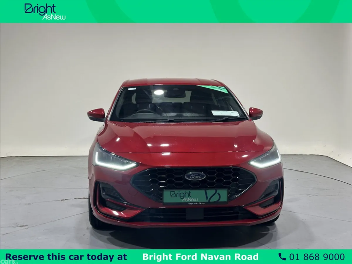 Ford Focus Hatchback, Petrol, 2023, Red
