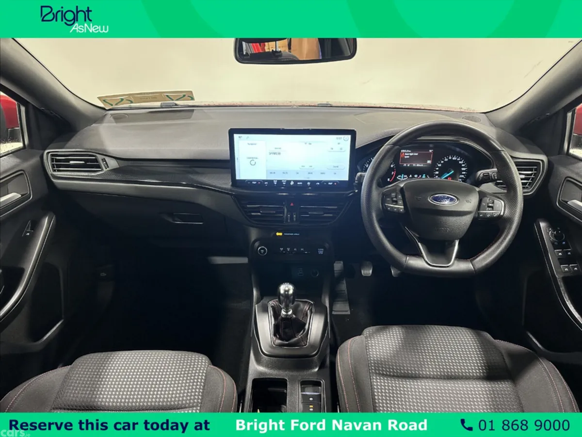 Ford Focus Hatchback, Petrol, 2023, Red