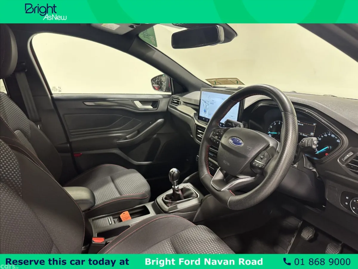 Ford Focus Hatchback, Petrol, 2023, Red