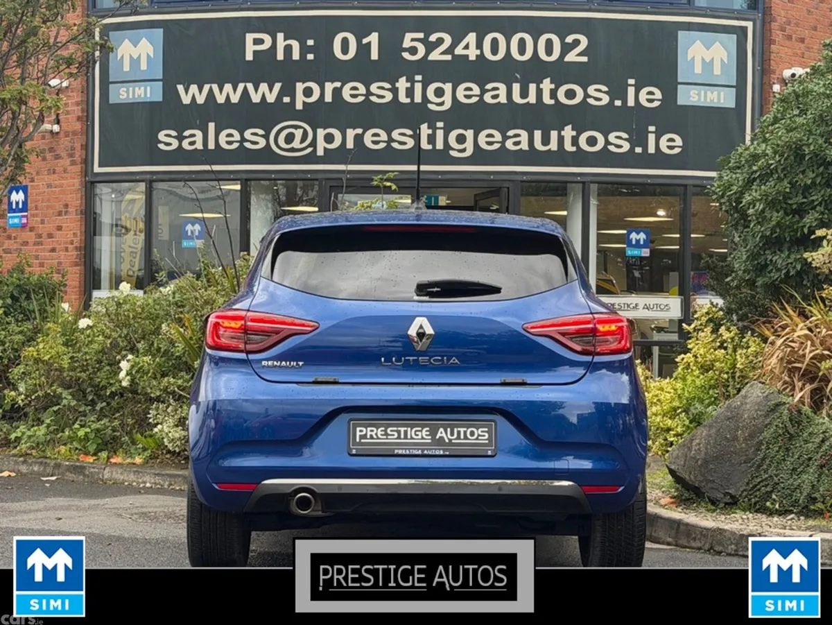 Renault Clio Hatchback, Petrol, 2022, Blue