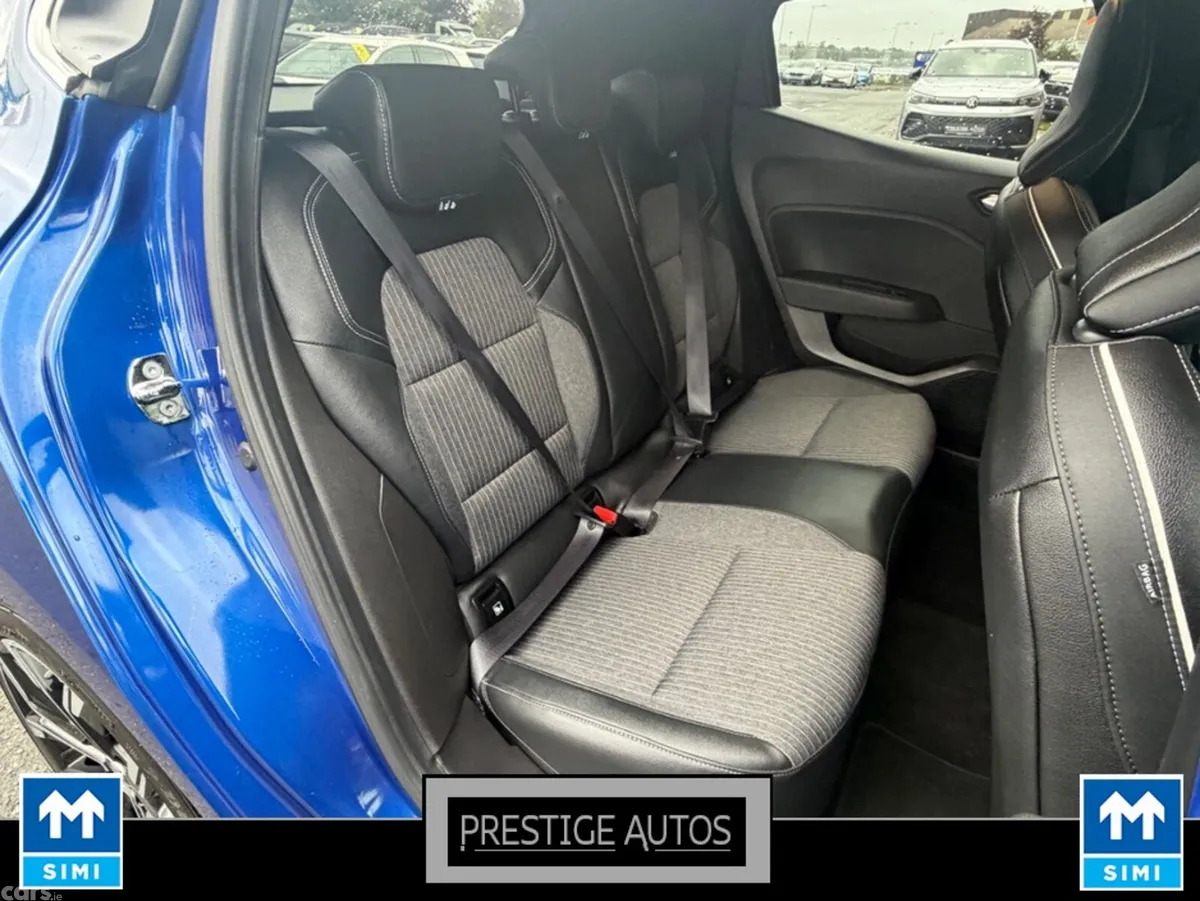 Renault Clio Hatchback, Petrol, 2022, Blue