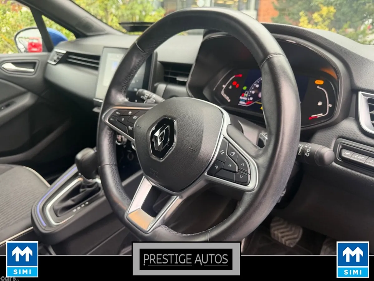 Renault Clio Hatchback, Petrol, 2022, Blue