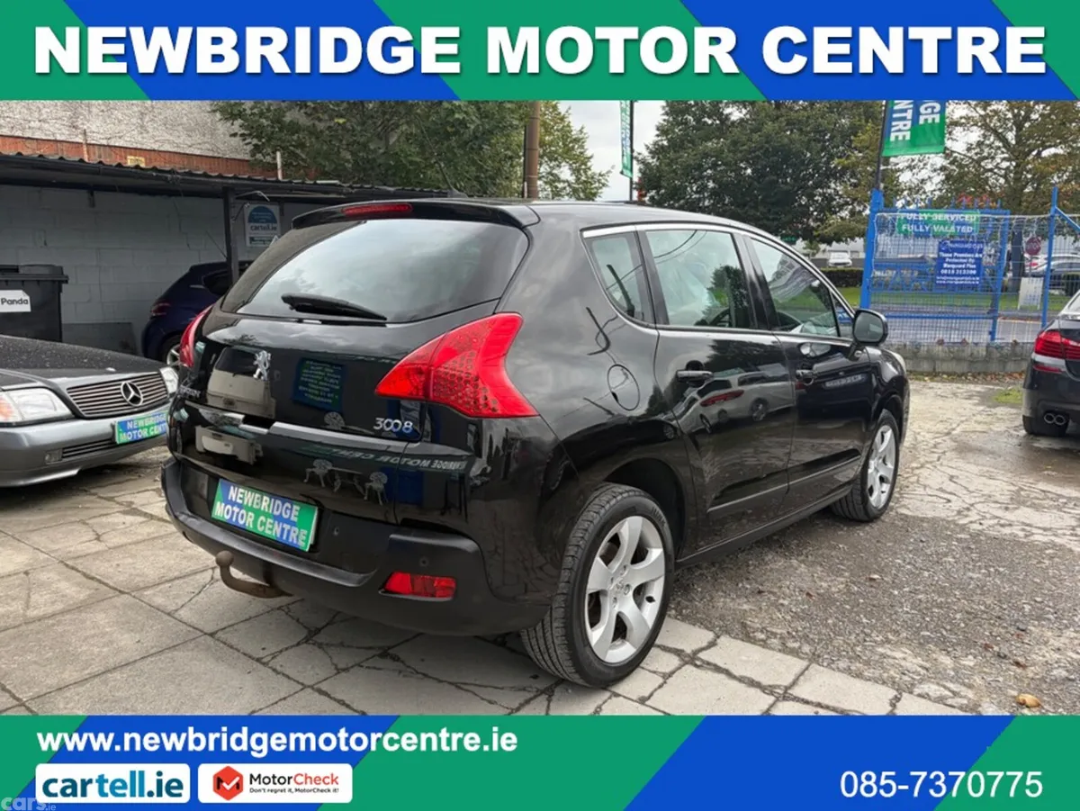 Peugeot 3008 MPV, Diesel, 2012, Black