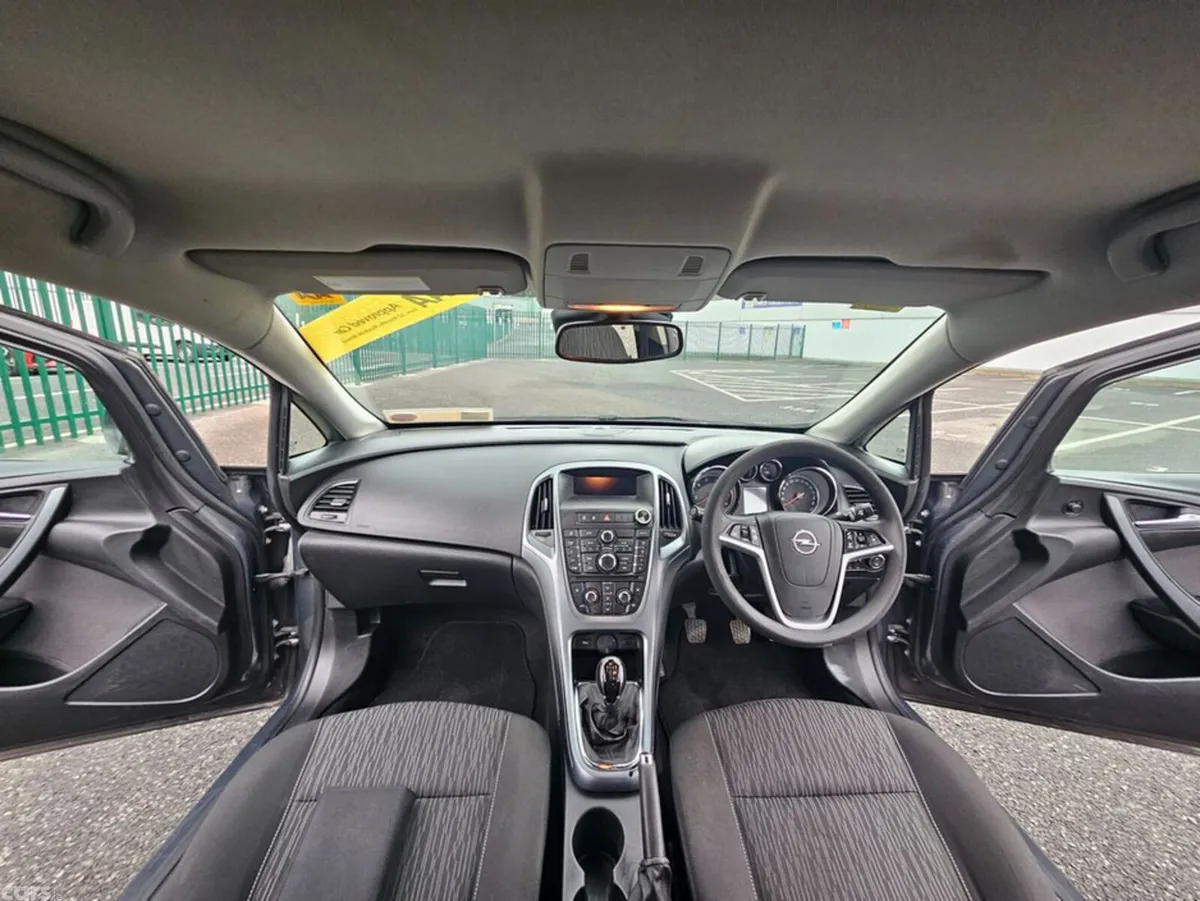 Opel Astra Saloon, Diesel, 2016, Grey
