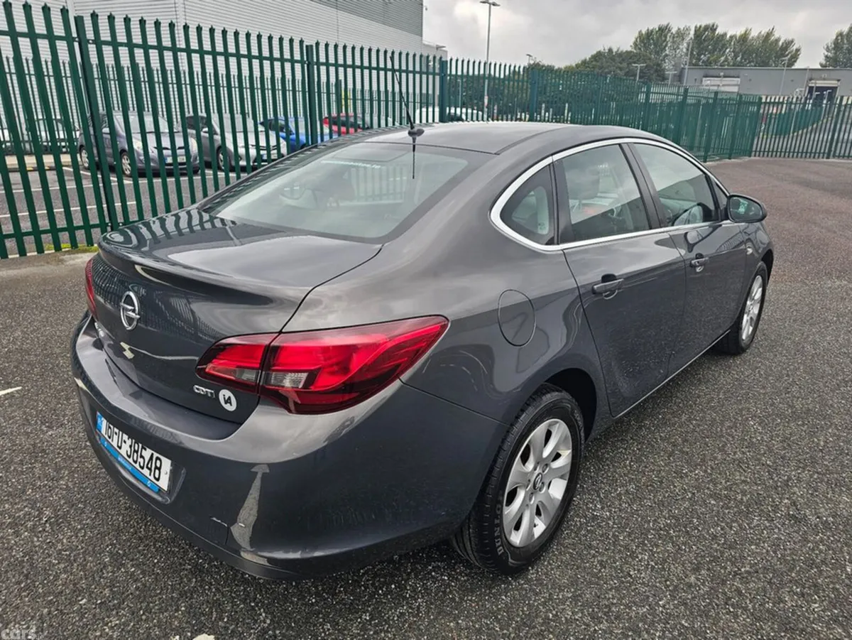 Opel Astra Saloon, Diesel, 2016, Grey