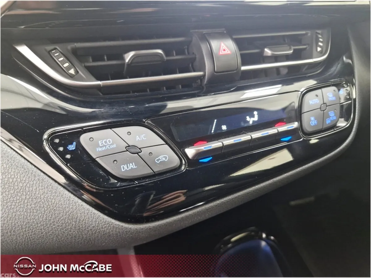 Toyota C-HR SUV, Petrol Hybrid, 2021, White