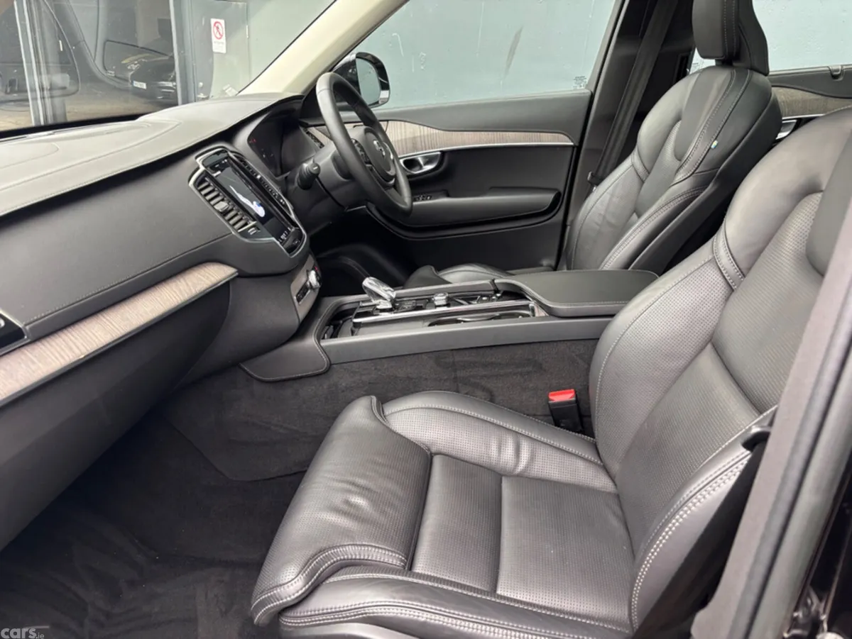 Volvo XC90 MPV, Petrol Plug-in Hybrid, 2023, Black