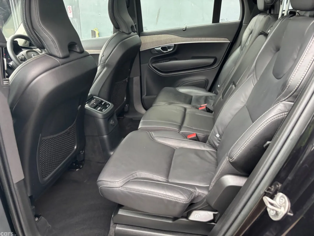 Volvo XC90 MPV, Petrol Plug-in Hybrid, 2023, Black