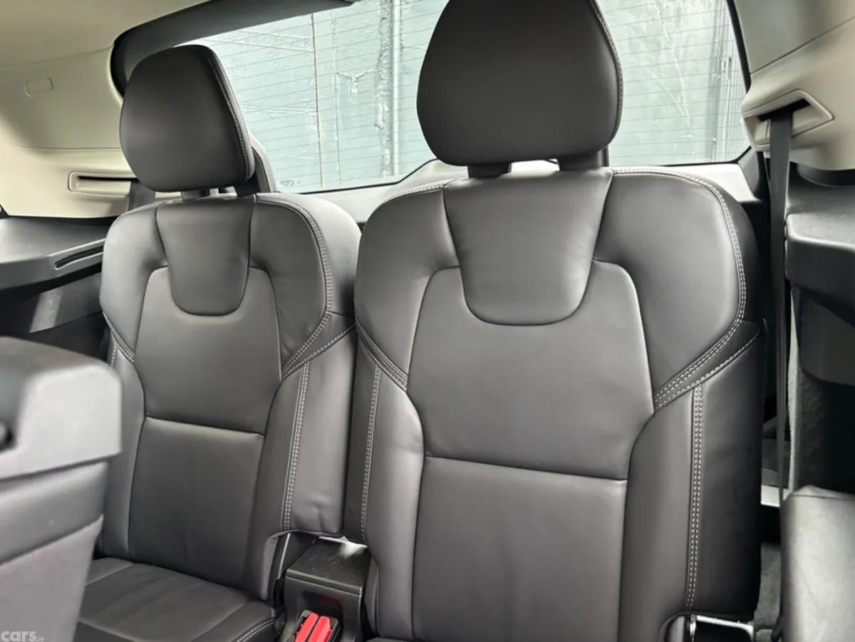 Volvo XC90 MPV, Petrol Plug-in Hybrid, 2023, Black