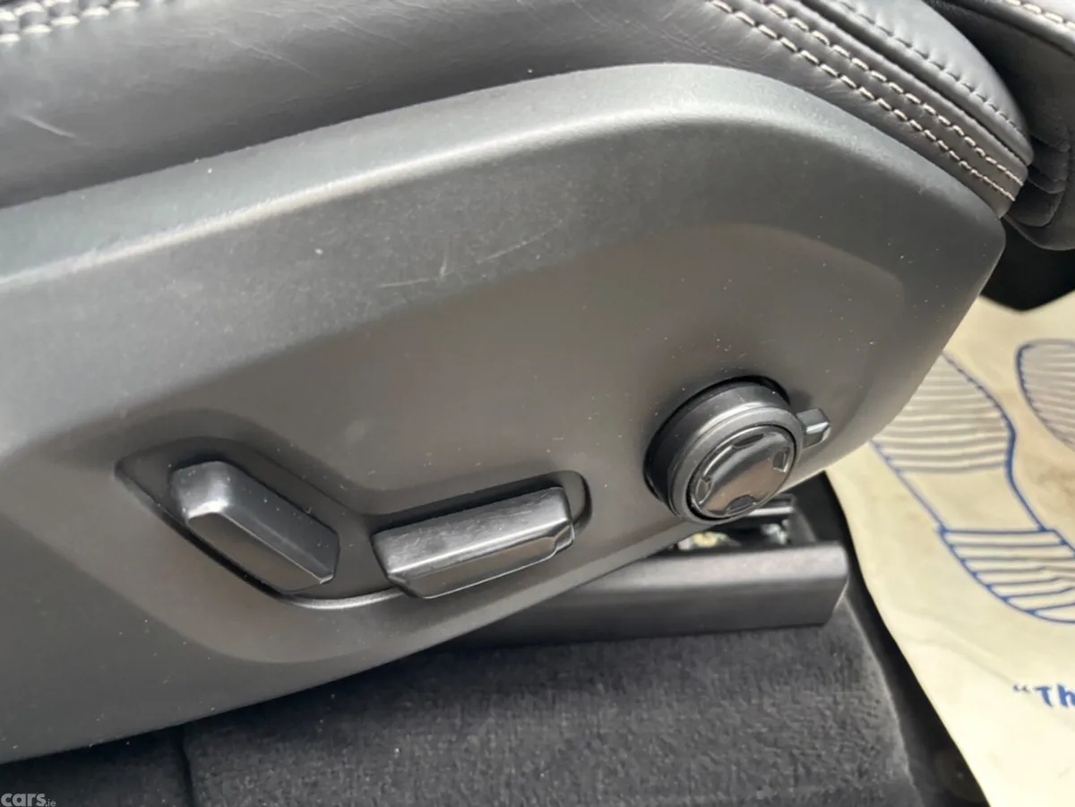 Volvo XC90 MPV, Petrol Plug-in Hybrid, 2023, Black