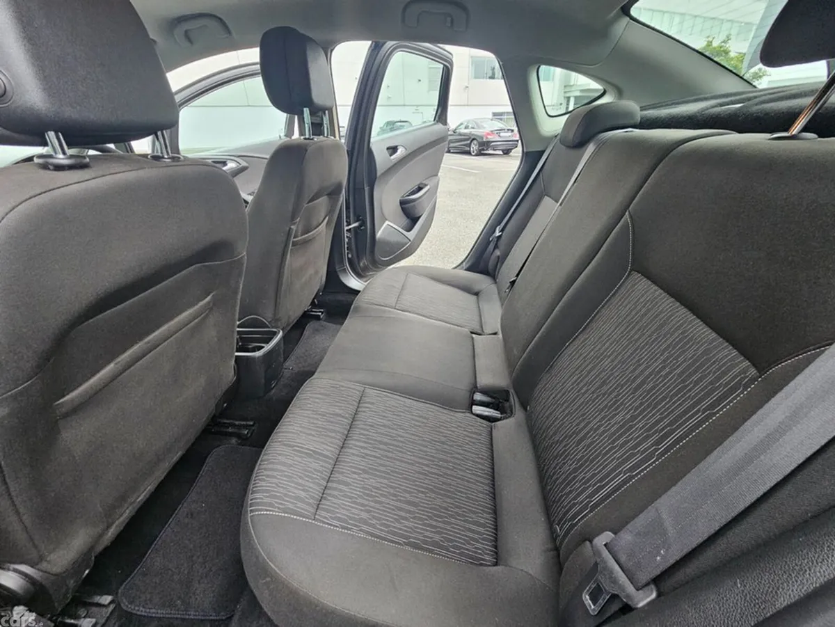 Opel Astra Saloon, Diesel, 2016, Grey