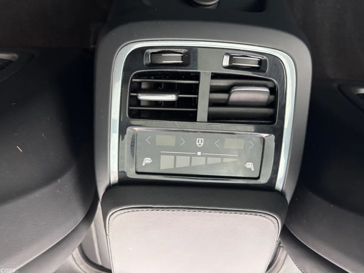Volvo XC90 MPV, Petrol Plug-in Hybrid, 2023, Black