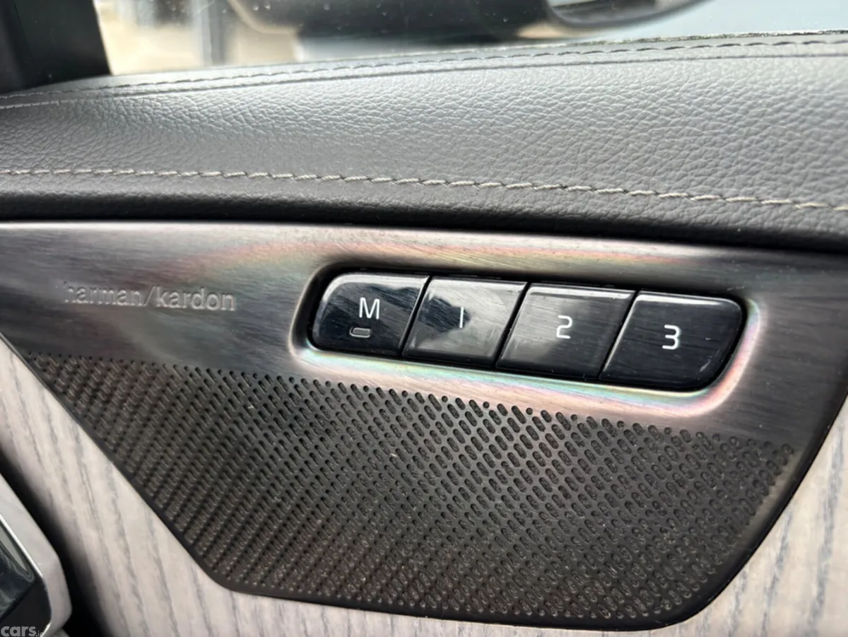 Volvo XC90 MPV, Petrol Plug-in Hybrid, 2023, Black