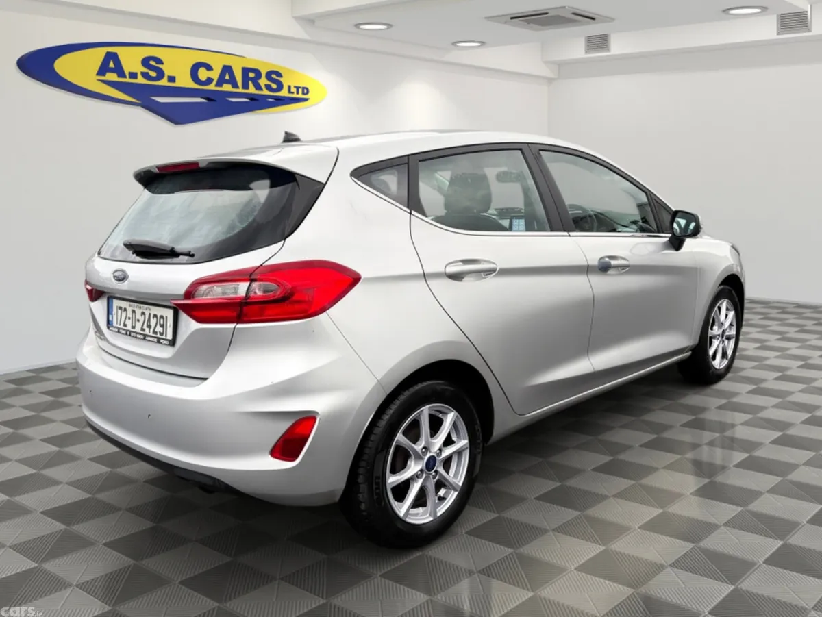 Ford Fiesta Hatchback, Petrol, 2017, Silver