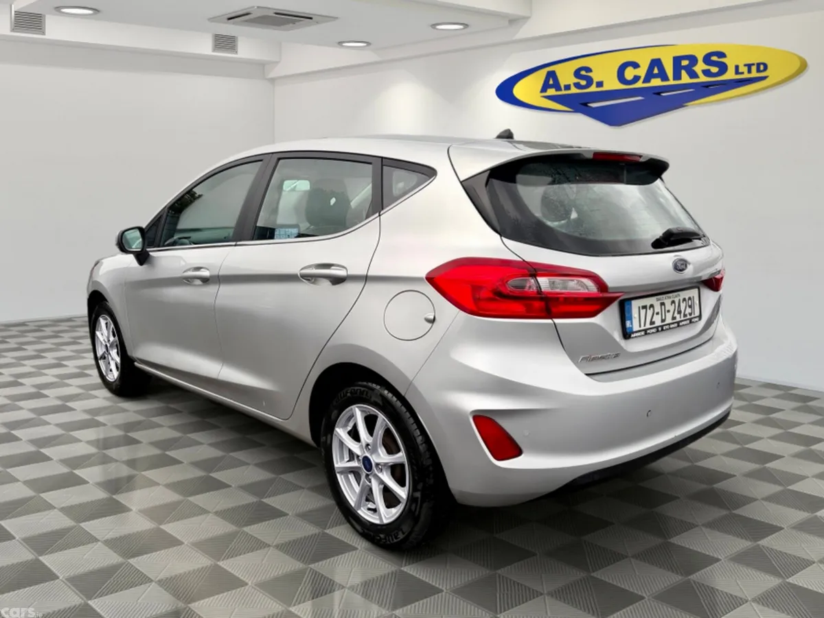 Ford Fiesta Hatchback, Petrol, 2017, Silver