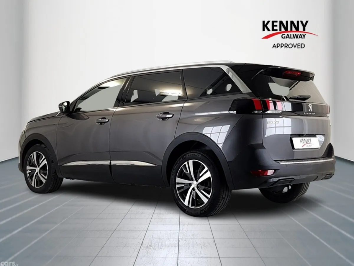 Peugeot 5008 MPV, Diesel, 2024, Grey