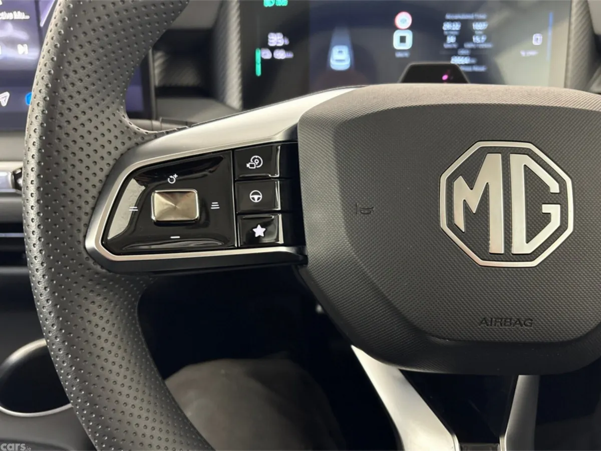 MG MGS5 Hatchback, Electric, 2026, Black