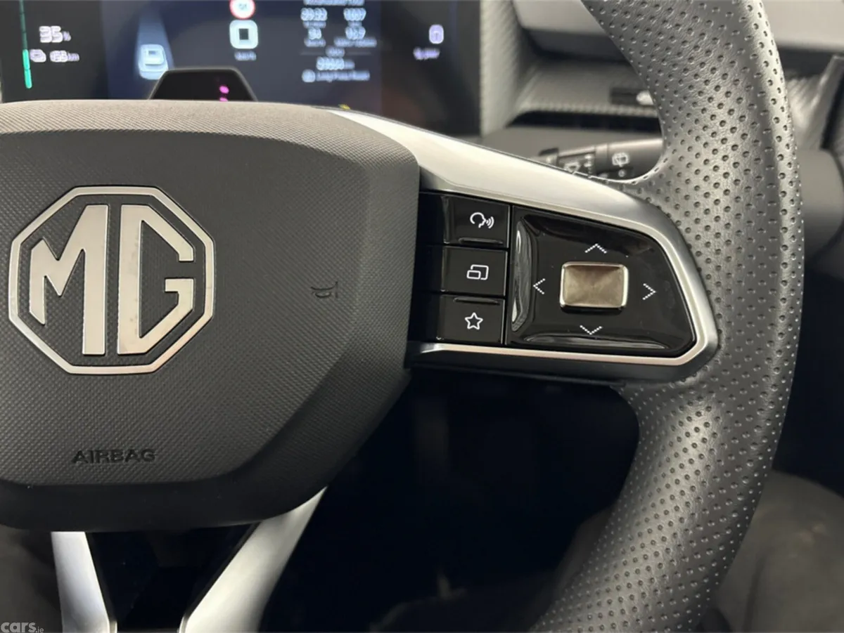 MG MGS5 Hatchback, Electric, 2026, Black