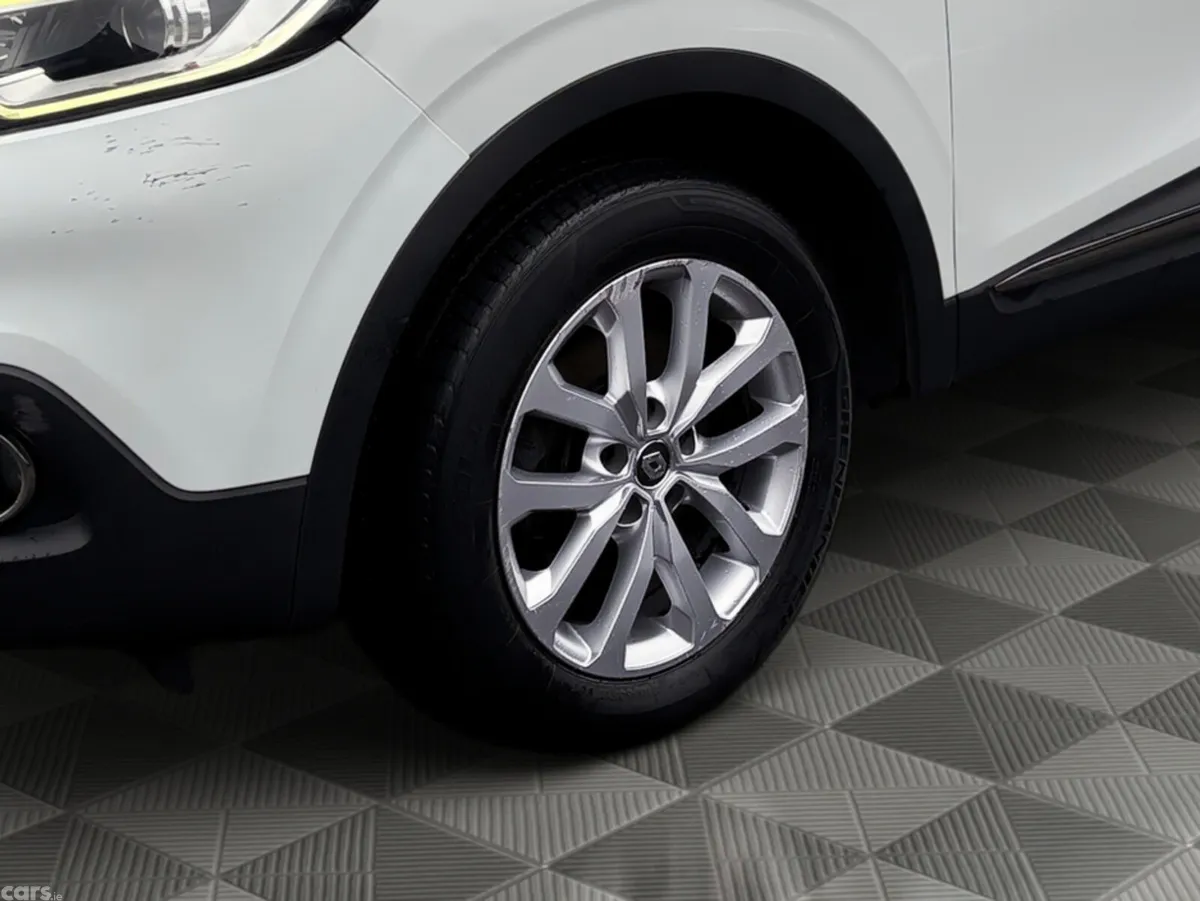 Renault Kadjar SUV, Petrol, 2016, White