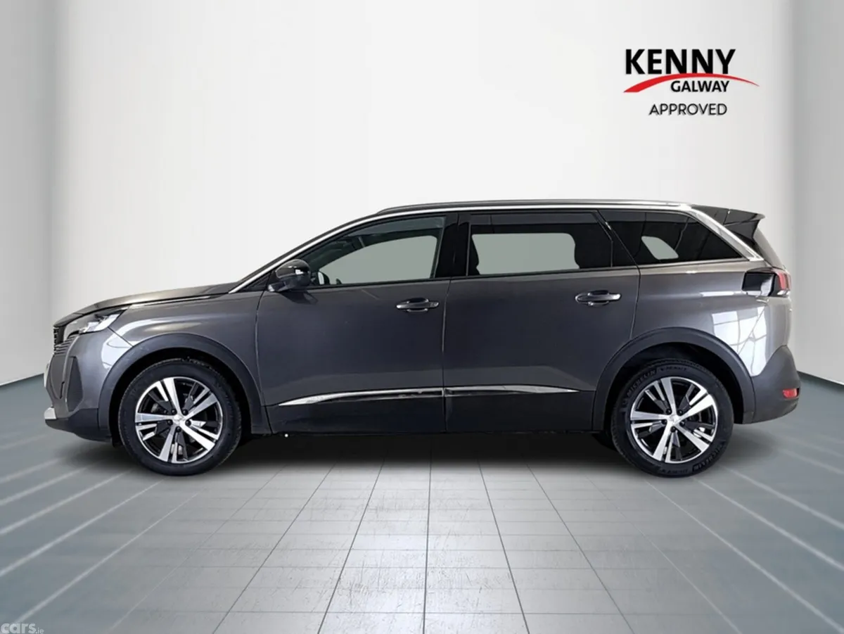 Peugeot 5008 MPV, Diesel, 2024, Grey