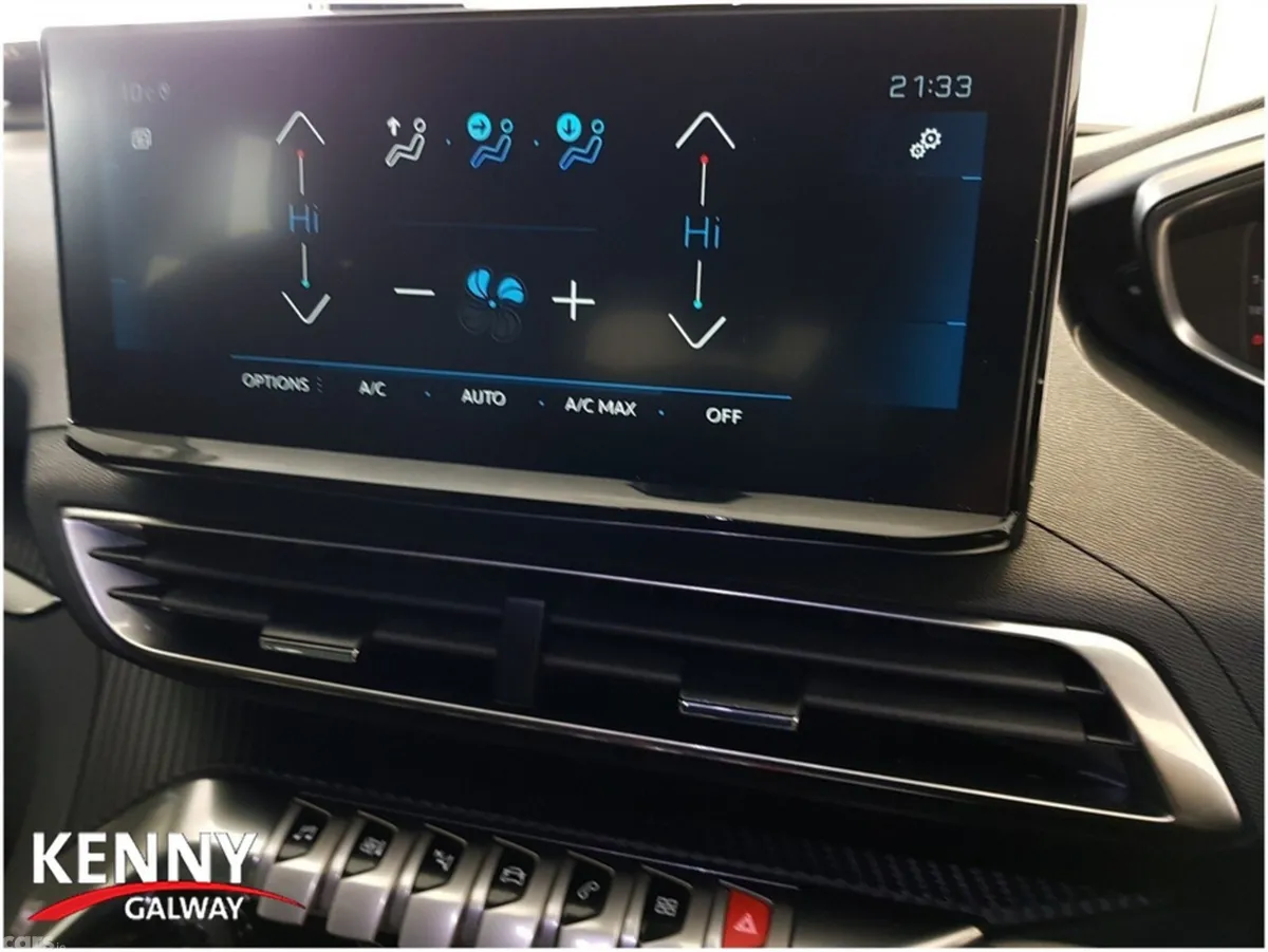 Peugeot 5008 MPV, Diesel, 2024, Grey