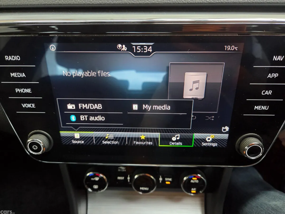 Skoda Superb Hatchback, Diesel, 2022, Black