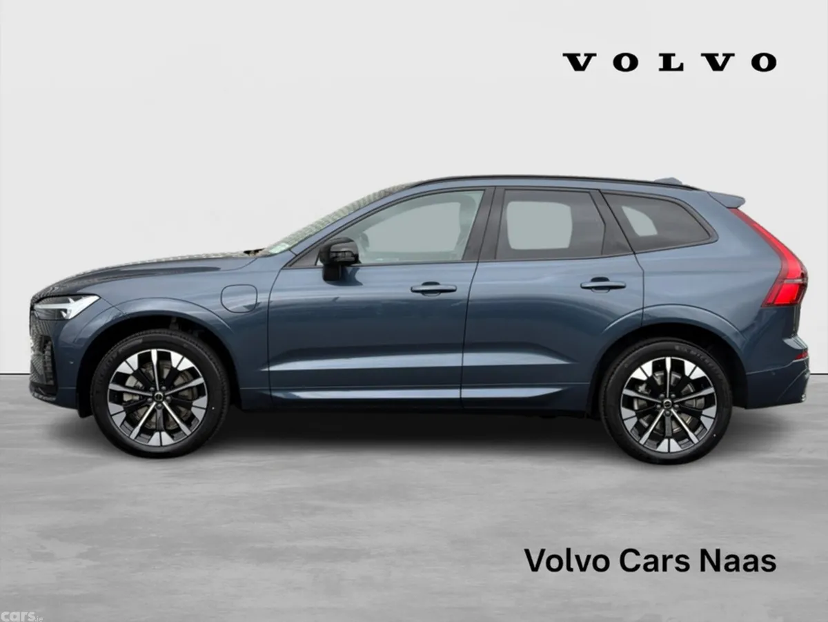 Volvo XC60 SUV, Petrol Plug-in Hybrid, 2026, Blue