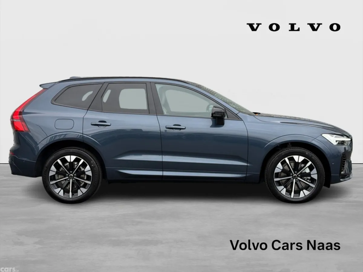 Volvo XC60 SUV, Petrol Plug-in Hybrid, 2026, Blue