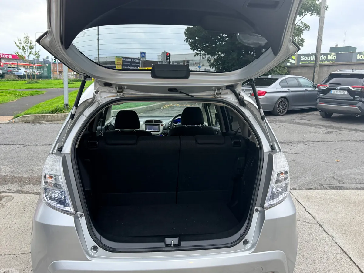 Honda Fit Hatchback, Petrol Hybrid, 2012, Silver